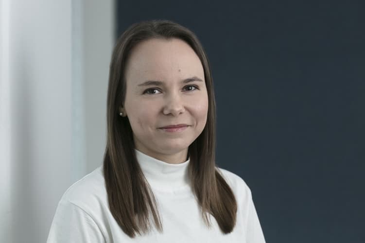 Kuvassa SAK:n työvoimapoliittinen asiantuntija Alli Tiensuu. Kuva: SAK