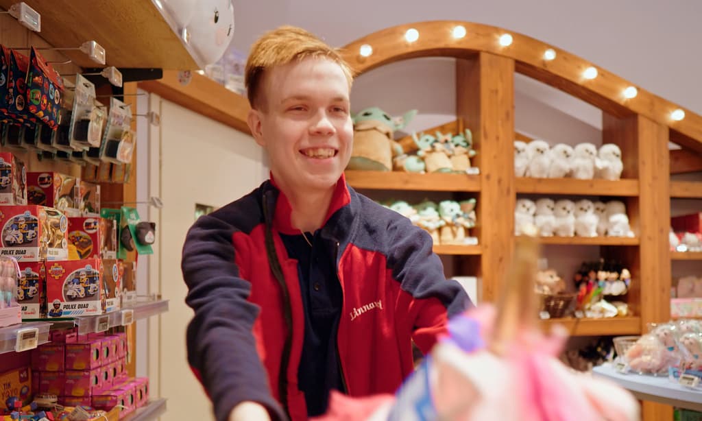 Linnanmäen ja Liven yhteistyö rohkaisee yrityksiä luomaan työelämää, jossa jokainen pääsee loistamaan