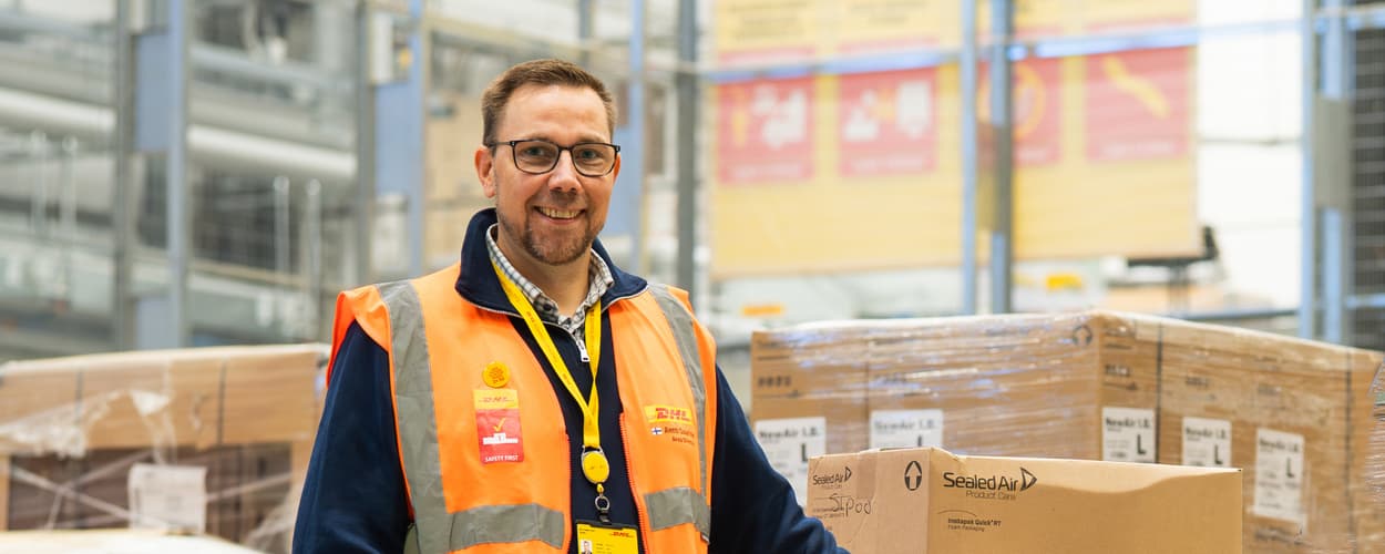 Kuvassa DHL Supply Chain (Finland) Oy:n maajohtaja Antti Saarinen featured-image