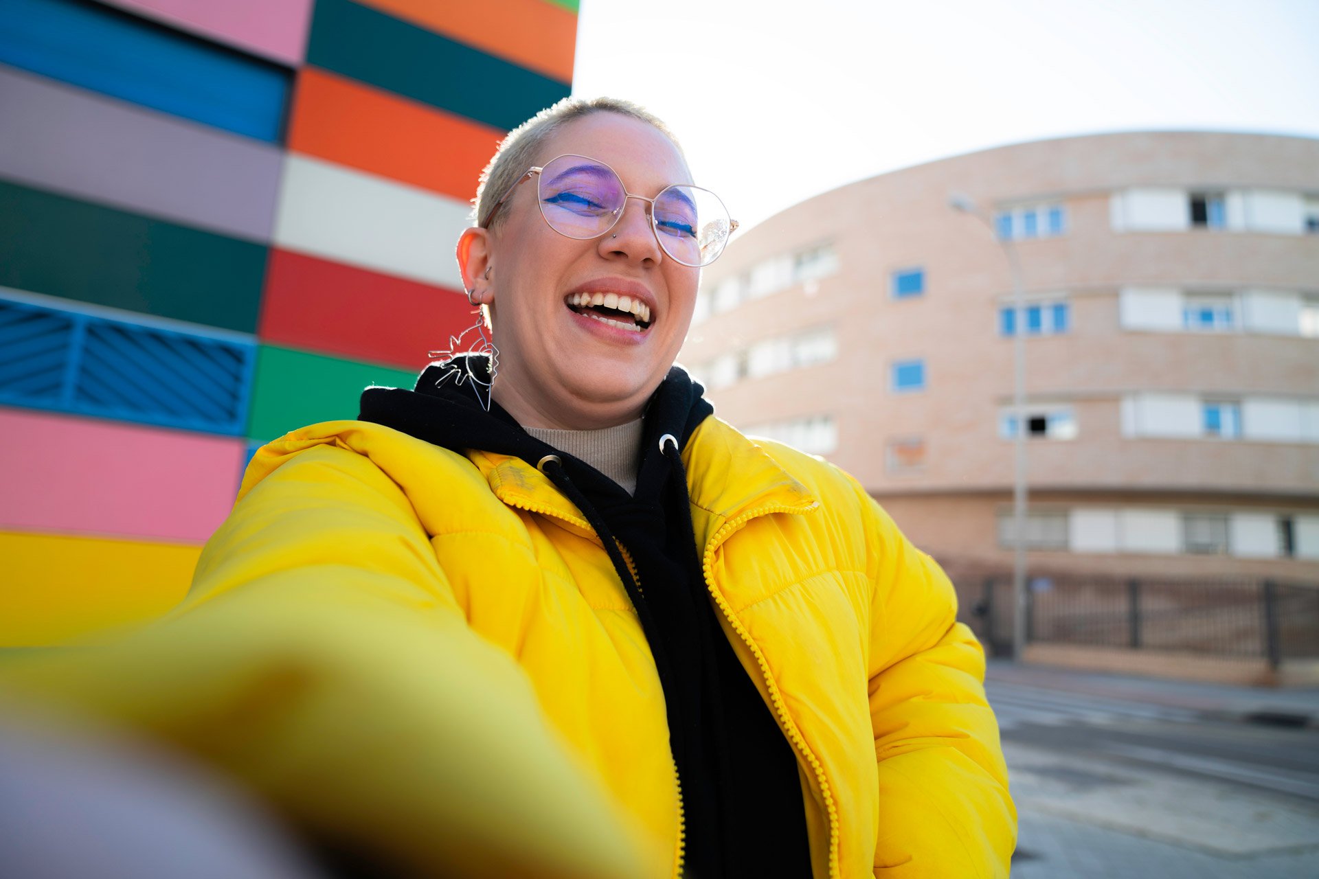 Tervetuloa Live-säätiön ja Suomen Autismikirjon Yhdistyksen Autismitietoisuuden viikon virtuaaliseen tapahtumaan